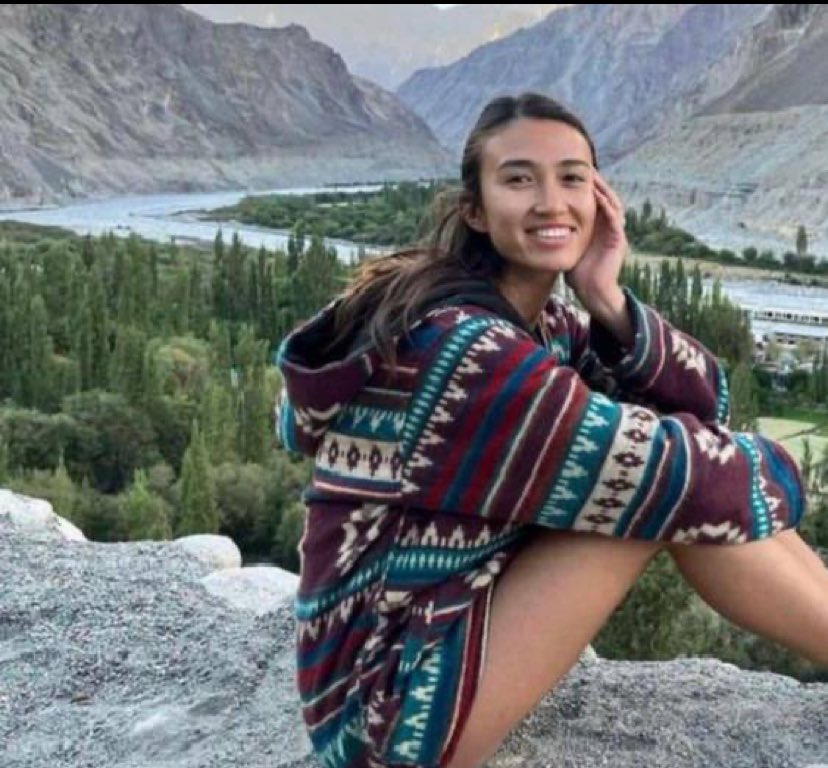 akash_jhajhriya's tweet photo. Noa was partying in the south of Israel in a peace music festival when Hams terrorists kidnapped her and dragged her from Israel into Gaza.

Noa is held hostage by Hamas.

She could be your daughter, sister, friend.

#Israel #Israel_under_attack #IsraelPalestineWar #Israelwar #Israel_under_attack