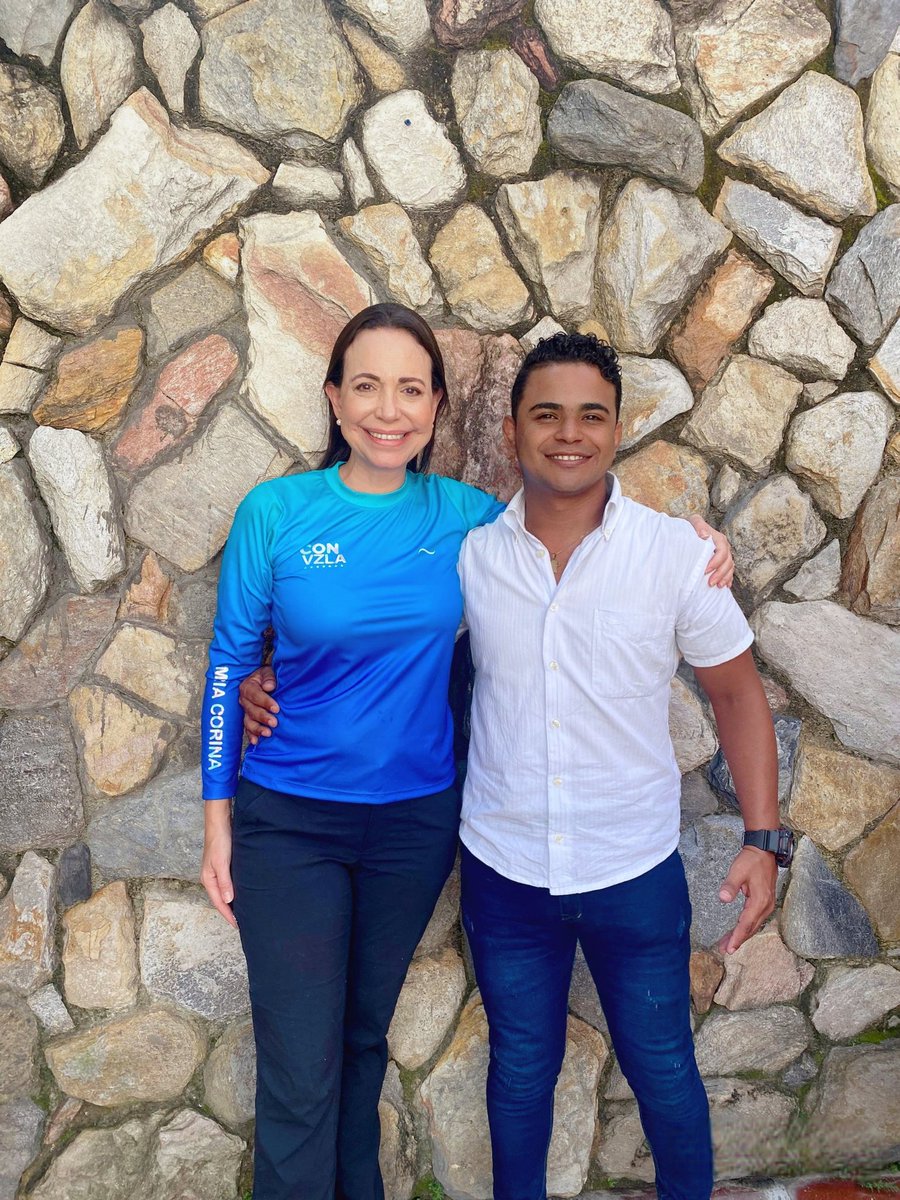 Notica19's tweet photo. Feliz cumpleaños a nuestra querida @MariaCorinaYA https://t.co/CrTD72O9BF