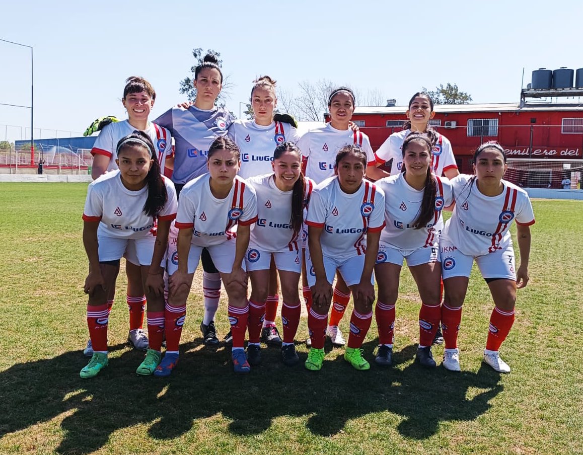 GANOOO ARGENTINOOOSS💪🏻🐞

Y otros ➕3️⃣ que se quedan en casa! Fue 2-1 🆚 Dep. Español, con goles de Aldana Servín y Karina Sgro✊🏻⚽️

¡Imparables estas Bichas! ¡Vamos #AAAJ!♥️🇦🇹

🔜 San Miguel