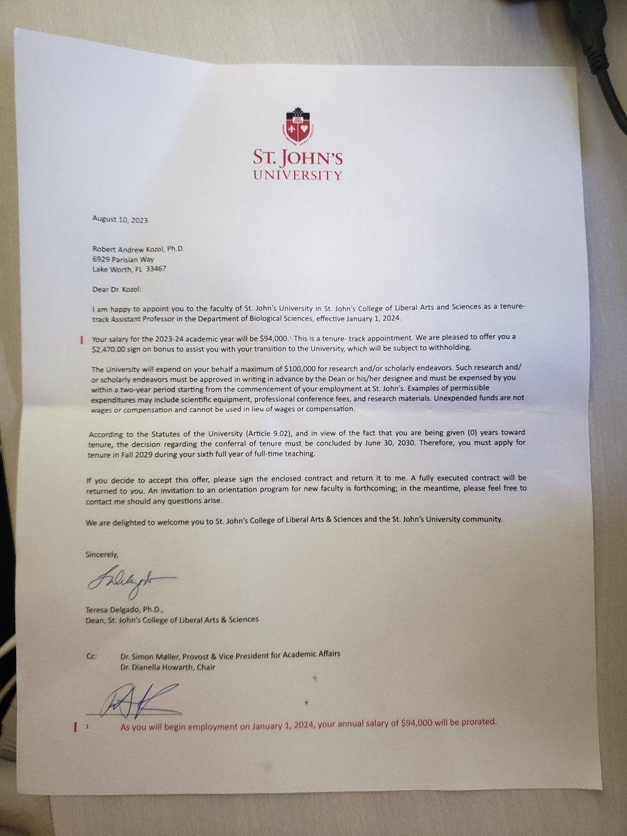 Well I made it official. Moving up to Queens in the winter to start the Kozol Cavefiah lab at St. Johns University. I will have spots for PhD students interested in evolution of the brain and behavior. More details to come. Cheers!