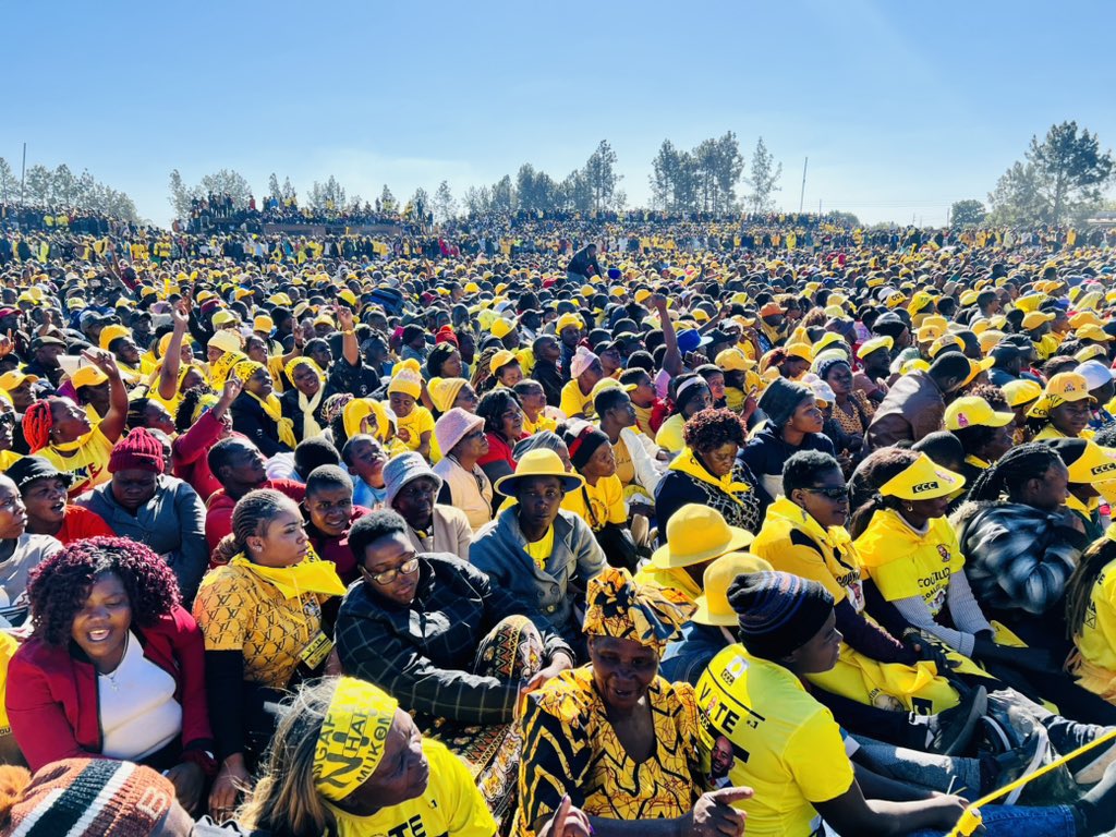 drjaytee87's tweet photo. mazizi our first session

Let's show let's share our favorite @nelsonchamisa campaign trail rally Pic.

@nelsonchamisa is not just Nelson but he is people's vote. https://t.co/EMdEMh2xCl