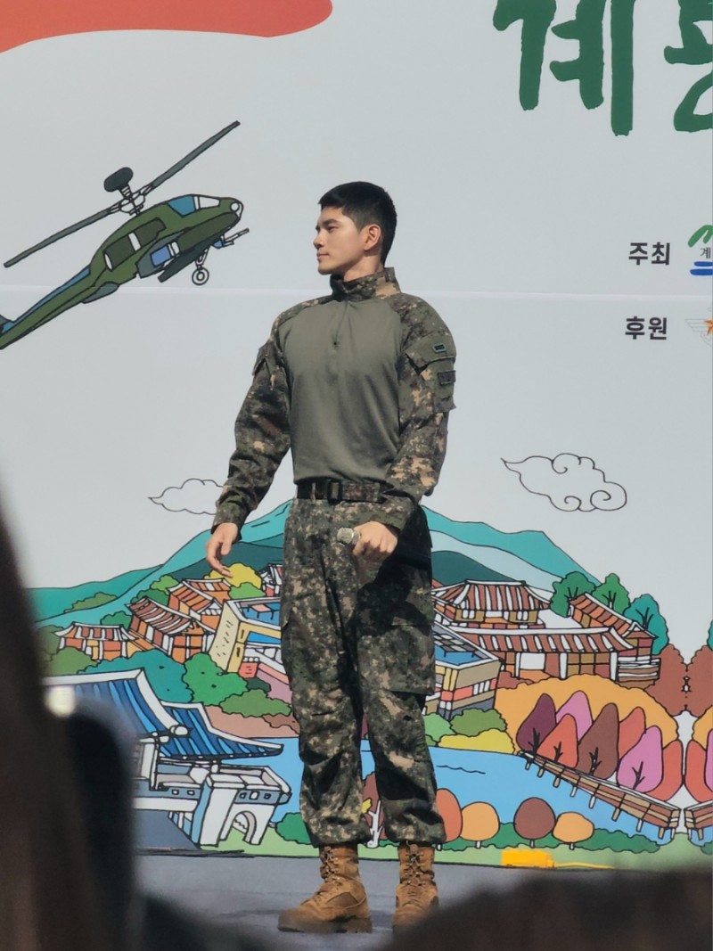 헐 운동 많이했나봐👀

#옹성우