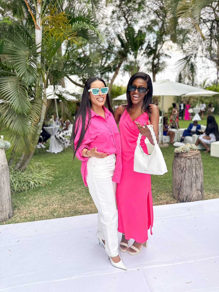 LombePosa's tweet photo. Met the wonderful @kefilwe__mabote earlier today at @emarkzm iPhone 15 launch brunch, and man isn’t she the sweetest!🥹

Last frame was her saying “girl, where is your waist!”🤣 so endearing! 
#zambiakuchalo https://t.co/FPgaWuu9rj
