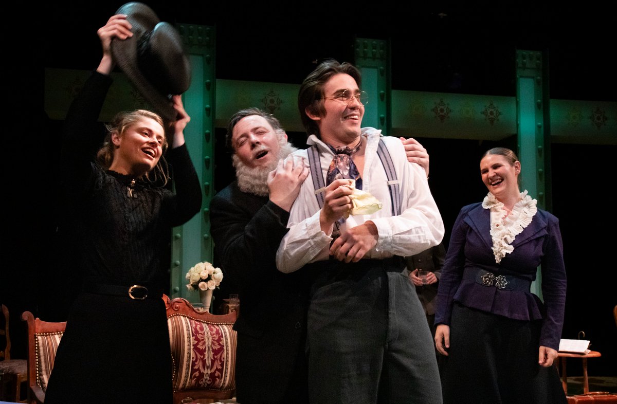 The American Academy of Dramatic Arts tweet media