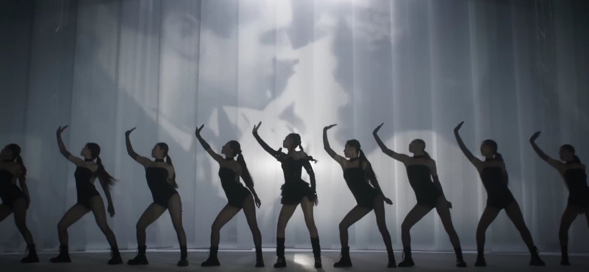 gaggmonster's tweet photo. #KIMJENNIE #JENNIE #YOUANDME :
JENNIE YOU AND ME SPECIAL PERFORMANCE VIDEO HIGH QUALITY PHOTOS #BLACKVERSION #PART1 https://t.co/YbExICzabh