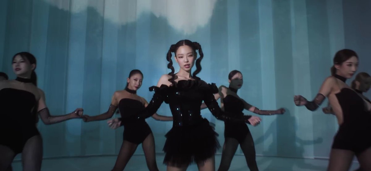 gaggmonster's tweet photo. #KIMJENNIE #JENNIE #YOUANDME :
JENNIE YOU AND ME SPECIAL PERFORMANCE VIDEO HIGH QUALITY PHOTOS #BLACKVERSION #PART1 https://t.co/YbExICzabh