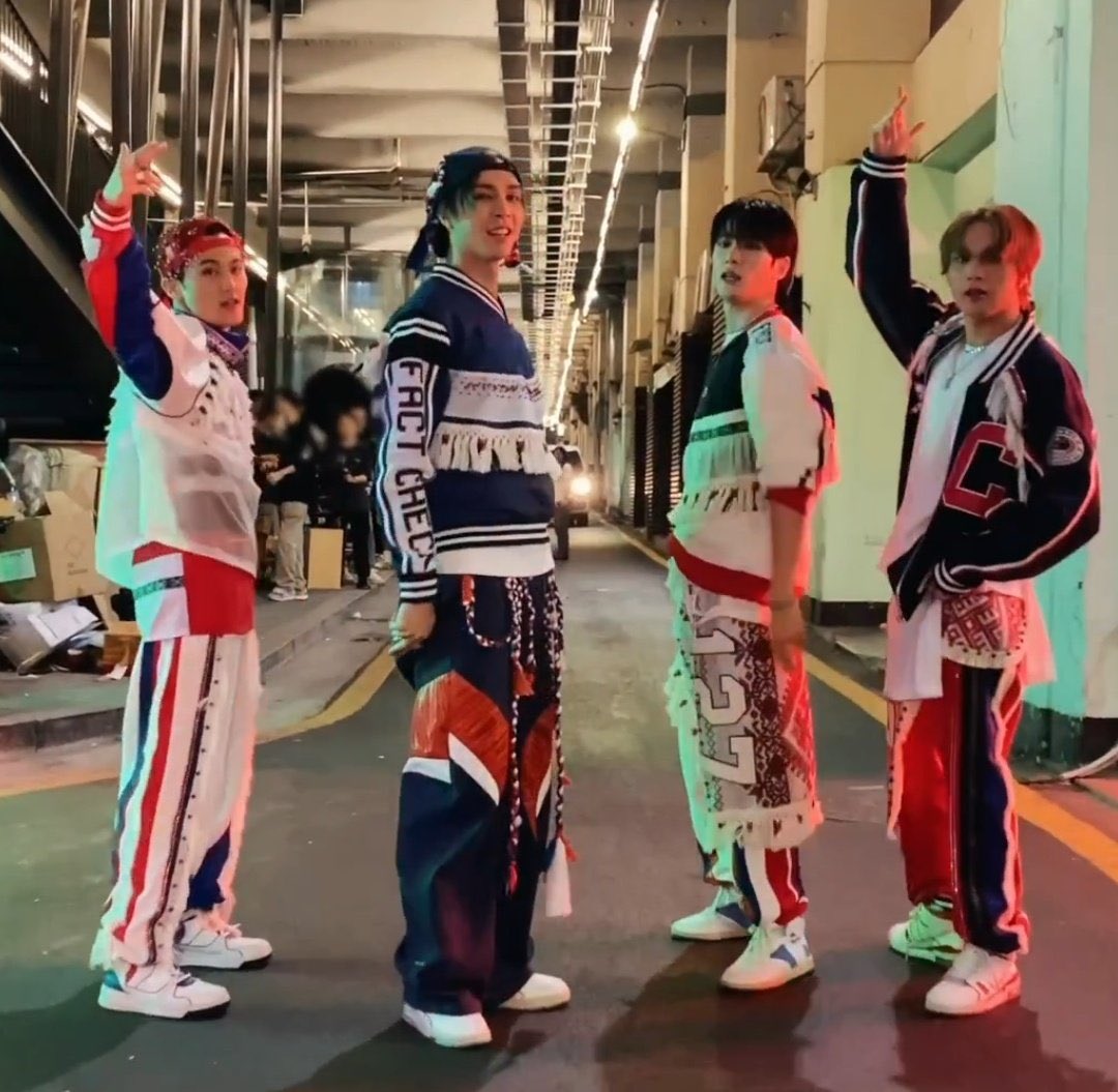 _suhyoungho's tweet image. how many billions mr. president? #CheckTheFacts #CheckTheStats #GoAskTheWorld #AndCheckThat