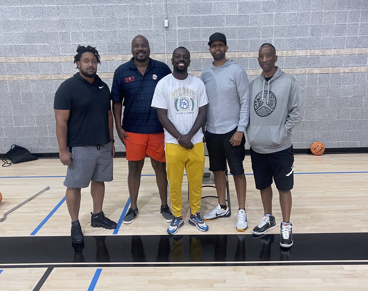 Kobe Andoh (@kobe_ryze) on Twitter photo Went to Check Out <a href="/ChuckPerson5/">Chuck Person</a> and the guys at Devyn Stephens Academy. Expect these guys to make a lot of noise this season!
<a href="/theroclee/">Jalen “Roc” Lee ✪</a> <a href="/jzhuu_/">Jacob Zhu 朱正</a> <a href="/Seany256/">Sean Morgan</a> <a href="/Ke3lin/">Keelin Malone</a> Were all standouts at practice Went to Check Out <a href="/ChuckPerson5/">Chuck Person</a> and the guys at Devyn Stephens Academy. Expect these guys to make a lot of noise this season!
<a href="/theroclee/">Jalen “Roc” Lee ✪</a> <a href="/jzhuu_/">Jacob Zhu 朱正</a> <a href="/Seany256/">Sean Morgan</a> <a href="/Ke3lin/">Keelin Malone</a> Were all standouts at practice