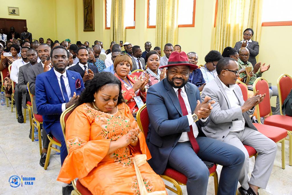 MkAminata's tweet photo. Nos remerciements les plus tendres au Coord. National. Excel. @Elyseebokumwana , Excel. Mr le Min. des sports  @FrancoisKabulo, à l'Excl. @ClaudeNyamugabo, à Mdme la min. des PVV Excl Irène Diata, au Min. de Droits Humains Excel. @fabricepuela et d'autres cadres des #FPAU 1/3 https://t.co/9nwwbsgH0h