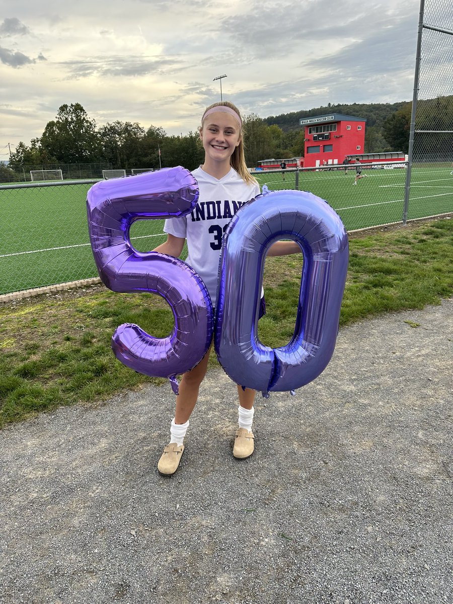 DrJill73's tweet photo. So proud of our girl @carlynyeee!! 5️⃣0️⃣Goals!!! https://t.co/CT018ZIoXt