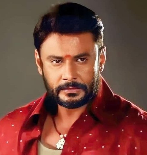 TOlMovies's tweet image. Who&apos;s Looking Most Handsome ?

            🔁#Ajith                       ❤️#DBoss