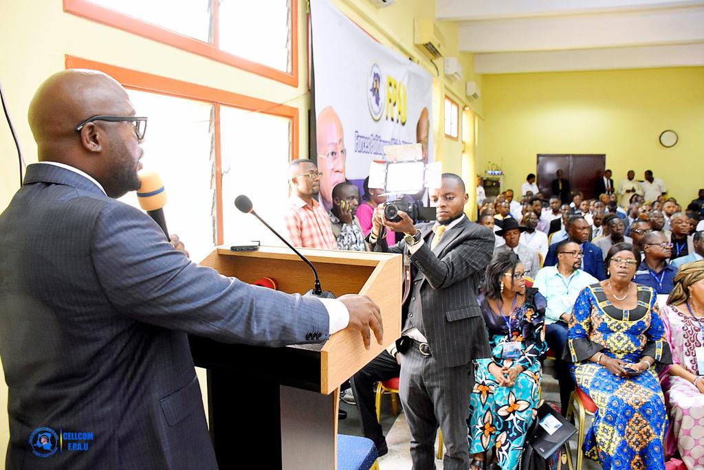 MkAminata's tweet photo. Notre objectif est de donner un deuxième mandat à son Excellence Mr Félix tshisekedi et la victoire  de nos candidats avec une majorité écrasante. 
Soyons du bon côté de l'histoire ! 3/3
#FPAU #UDPS #FatshiBéton #RDC #Elections2023 https://t.co/uoiuMsgDTL