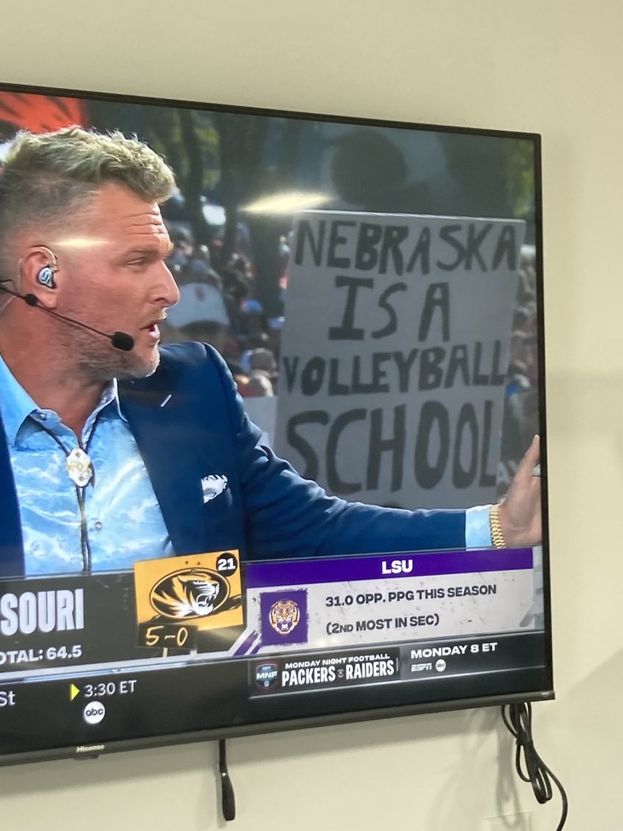 Yep!  92,003!  #CollegeGameDay #Huskers⁩ ⁦⁦<a href="/Huskers/">Nebraska Huskers</a>⁩ ⁦<a href="/HuskerVB/">Nebraska Volleyball</a>⁩