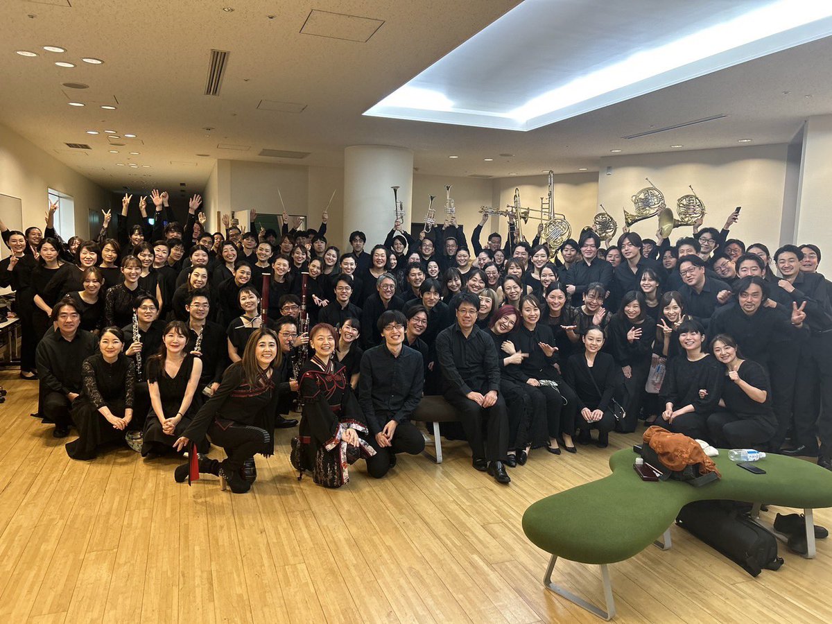 本日の「TOKYO MX presents #幻想水滸伝Ⅱ 25th Anniversary Concert」、#MUSICエンジン が演奏を担当させていただきました。
私達にとっては5年ぶりの『幻想水滸伝 II』の公演。素晴らしいストーリーテラーの福山潤さん、歌唱の高橋由美子さんとの演奏の機会をいただけたこととても光栄に思います。