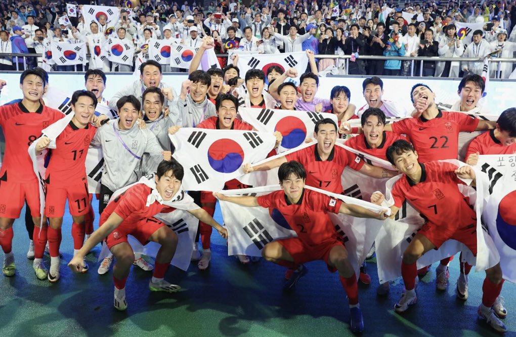 _bbacksho's tweet photo. 욕도 많이 먹고 마음고생도 심했을 텐데 주장으로서 책임감을 가지고 모든 것에 최선을 다했기에 좋은 결과가 나왔다고 생각해 너무 자랑스럽다 https://t.co/S0j7PqtDZM