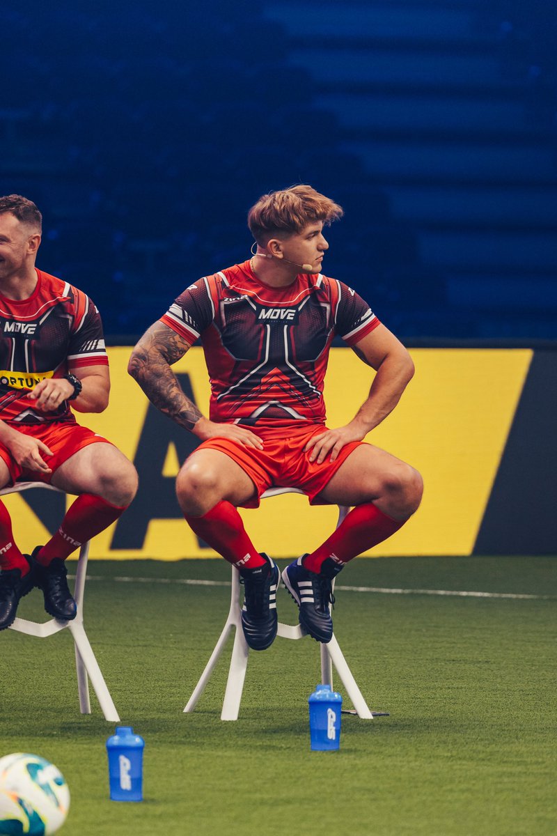 movefederation's tweet image. Zawodnicy Move 2 pierwszą, solidną rozgrzewkę mieli już wczoraj. Dziś o 20:00 będą gotowi na walkę!

Bądźcie z nami w Canal+Online.
Link do transmisji - move-federation.tv

#movefederation #movefederation2 #footballsupershow #gliwice