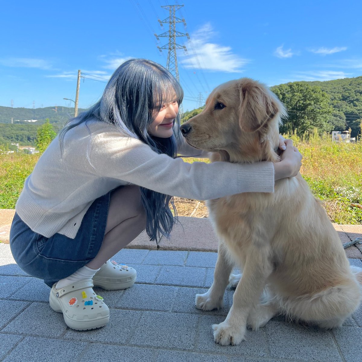 STAYCDlARY's tweet photo. 🦊🖊 231007

SEEUN changed her pfp https://t.co/I1Ye4ZTX6m