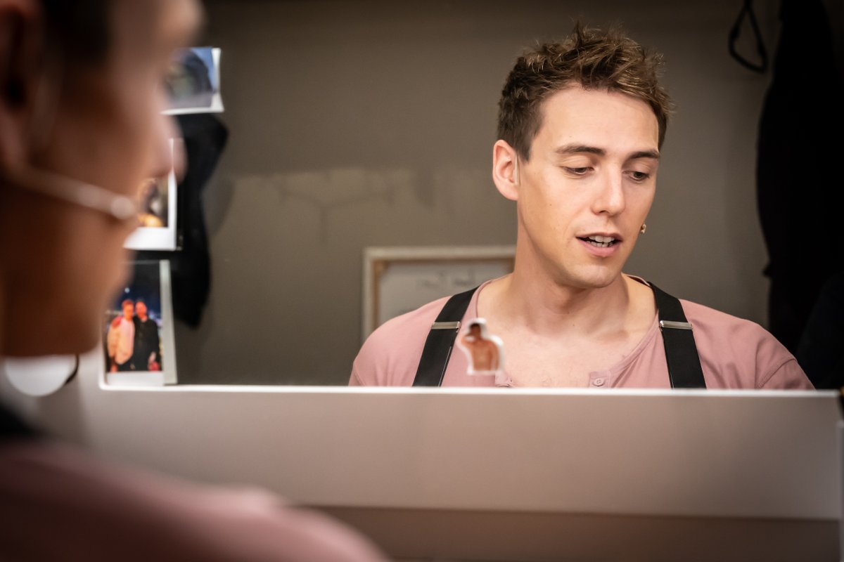 moulinmusicaluk's tweet photo. "Oh, Christian ... I think this is goodbye..." ❣️

You have just ONE WEEK to see this SPECTACULAR cast sparkle on stage! ✨

📸 Marc Brenner https://t.co/Ufs1elb9pw