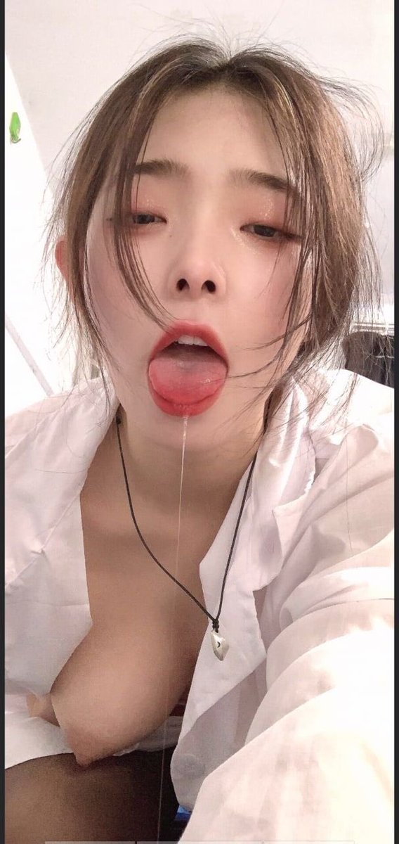 urajyosui's tweet photo. アヘ顔って唆られるよねー❤️
白目剥いてると、なお良いんだけど…😍 https://t.co/JNzBKTCgSl