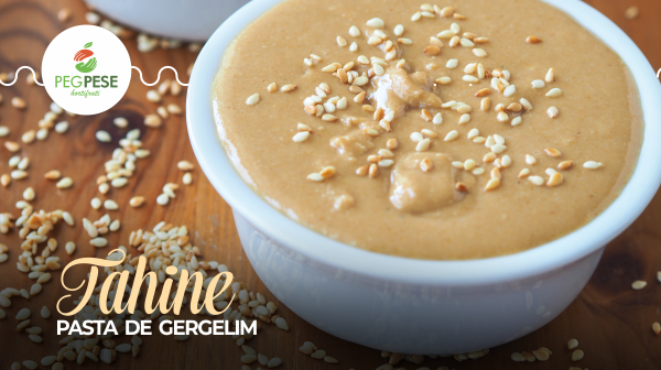 PegPese's tweet photo. Você já ouviu falar em Tahine? Esta pasta cremosa, aromática e repleta de sabor é um segredo da culinária do Oriente Médio feito a partir de sementes de gergelim,  o Tahine é a estrela de pratos doces e salgados.😋

Veja mais em: https://t.co/YMYdAIy1s7 https://t.co/J9jNQhV5W8