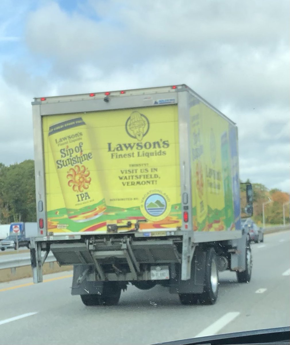 Gobluejw's tweet photo. I believe this truck is going to @RossTuckerNFL house. https://t.co/LIKyLi8Ll6