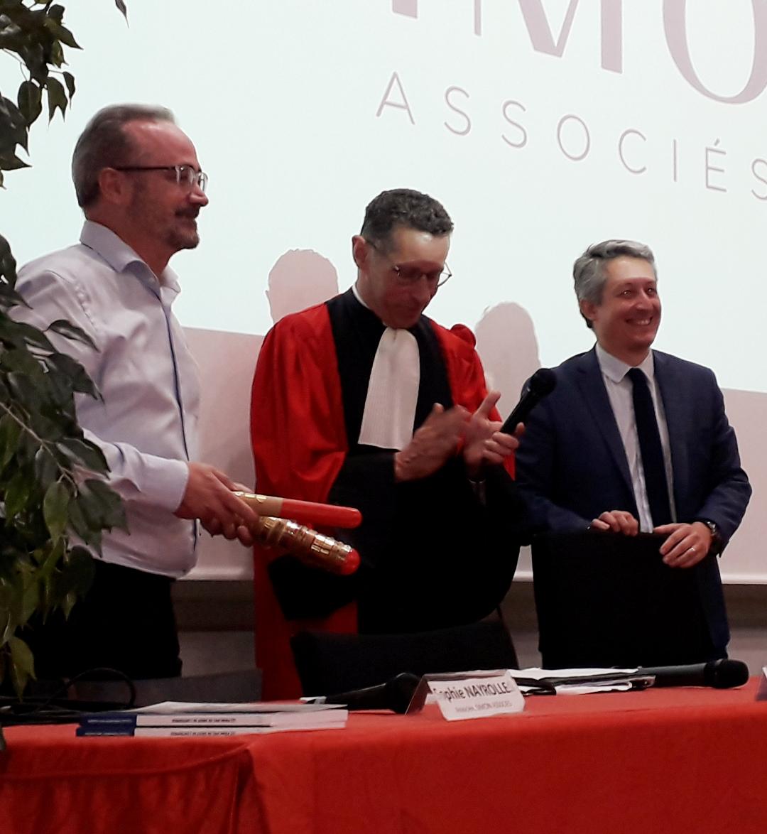 cde_montpellier's tweet photo. ADVANT Altana @altanalaw Me Mickaël d'Allende @mdallende passe le témoin à Me François-Luc Simon
@SIMONASSOCIES, avec le Pr. Pierre Mousseron @PMousseron - Le Droit d’Entreprendre comme parrain du Centre du Droit de l'Entreprise @cde_montpellier Montpellier.
@Faculte_DSP_UM https://t.co/mSF1ocFvuj