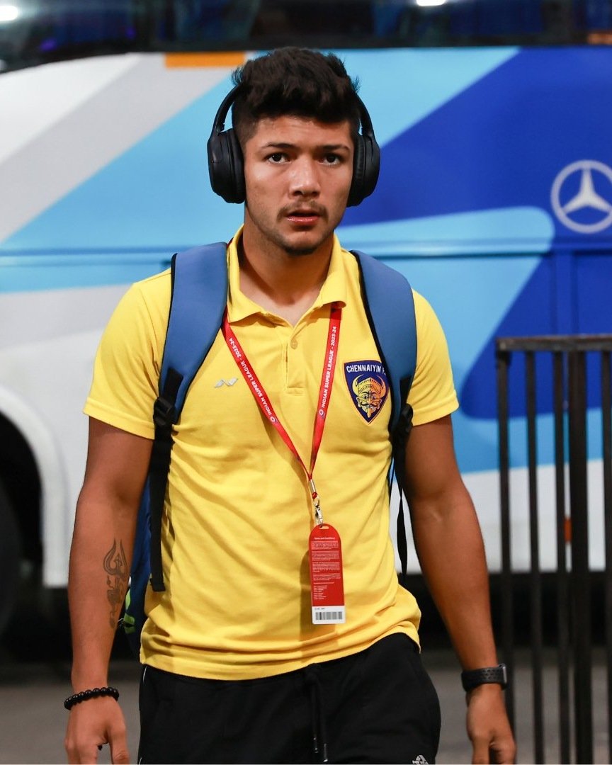 sevensnxt's tweet photo. Samik Mitra (22), Bikash Yumnam (20), Ayush Adhikari (23), and Rahim Ali (22) are starting for Chennaiyin FC today against Mohun Bagan.
Another reason to love Owen Coyle. ๐ฆโค๏ธ #CFC #SFNxt https://t.co/3imHYKTFxw