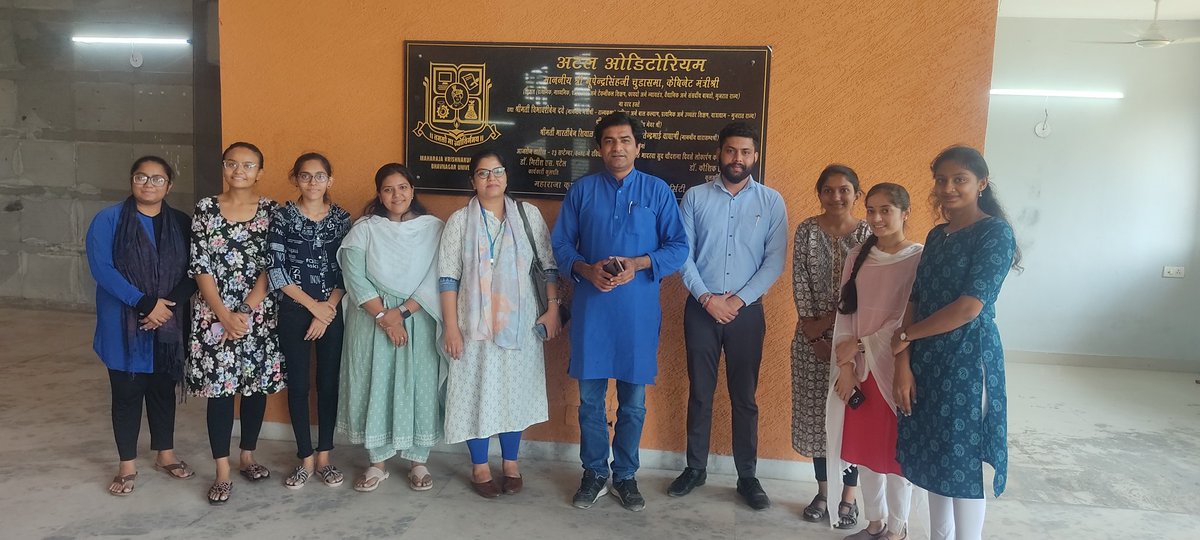 trushali_dodiya's tweet photo. #ABC #NAD #DigiLocker 04/10/2023 MK Bhavnagar University organized a workshop on Digilocker, National Academic Depository and Academic bank of Credit, specifically designed for university teachers to guide students in utilizing Digilocker for document access. https://t.co/gomZWhKHoh