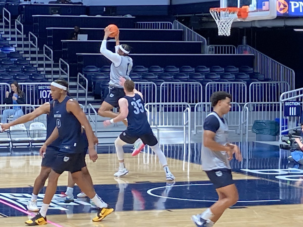 LauraDurig's tweet photo. Awesome Saturday morning at Hinkle, watching blue-white scrimmage!  #ButlerBasketball https://t.co/j2OYn9RfGf
