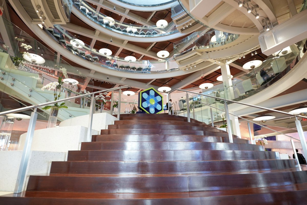 Step up to #Orlando's best #innovation party, #SynapseOrlando at <a href="/the_metacenter/">The MetaCenter</a> Global Week!

Join us, <a href="/ImmerseSummit/">Immerse Global Summit</a> &amp; inspiring innovators from across Central Florida &amp; the world Oct 17-19! #InnovationLivesHere

🎟️ Promo code "SYNAPSE": bit.ly/3PLz4mH

📸: <a href="/Photos_FLA/">Photos FLA</a>