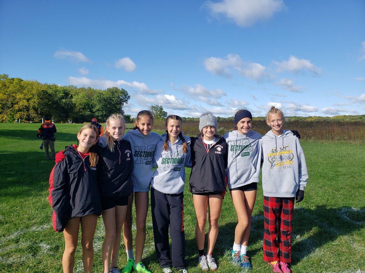 Good luck to the Lions this morning at the IESA Sectional Cross Country meet in Palatine! #GoLions 🦁 @Lincoln_D57