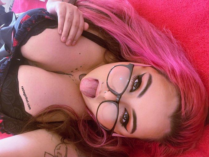 morning! who want me too?? https://t.co/bgvMNGZnet