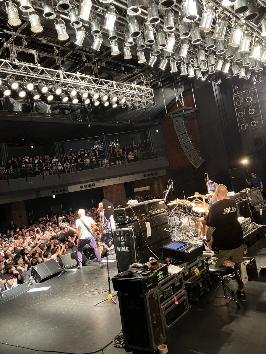 sunny_hiroki's tweet image. Blasting Room crew!!!
thank you Bill Stevenson!!!!!
thank you Dicendents!!!!!
#dicendents
#fcfive