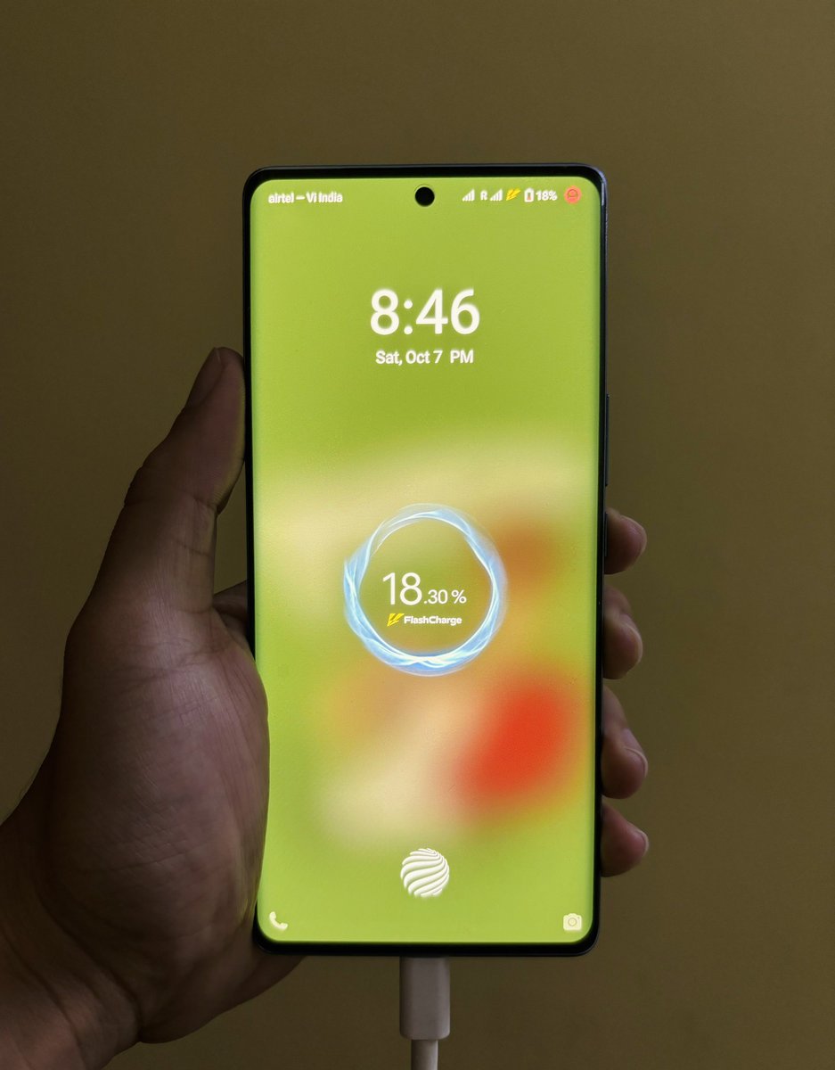 AbhishekMarkets's tweet image. ❇️ Let’s discuss this:

Why does nobody calls out the properitery chargers used by the companies like Xiaomi, Oppo, Vivo &amp;amp; One plus?

Eg: One Plus 11 charger at 100W with its SuperVOOC charger but gives an 18W charging speed with a PD chargee.

I'm not against fast charging. But…