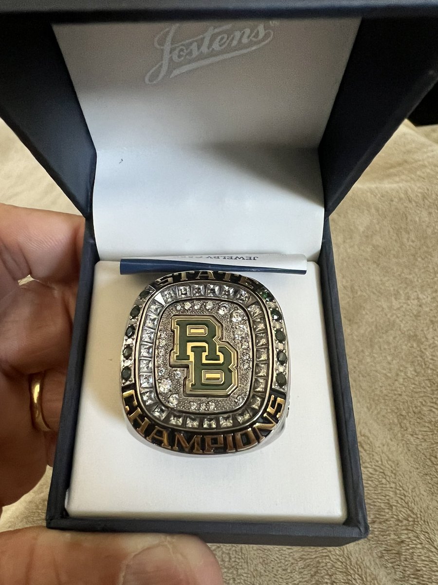 agordon12366's tweet photo. So, this happened last night. State Championship Ring Presentation!🐊⚾️
@RBHSBaseball 
@aema_3 https://t.co/1WfWFoipGp