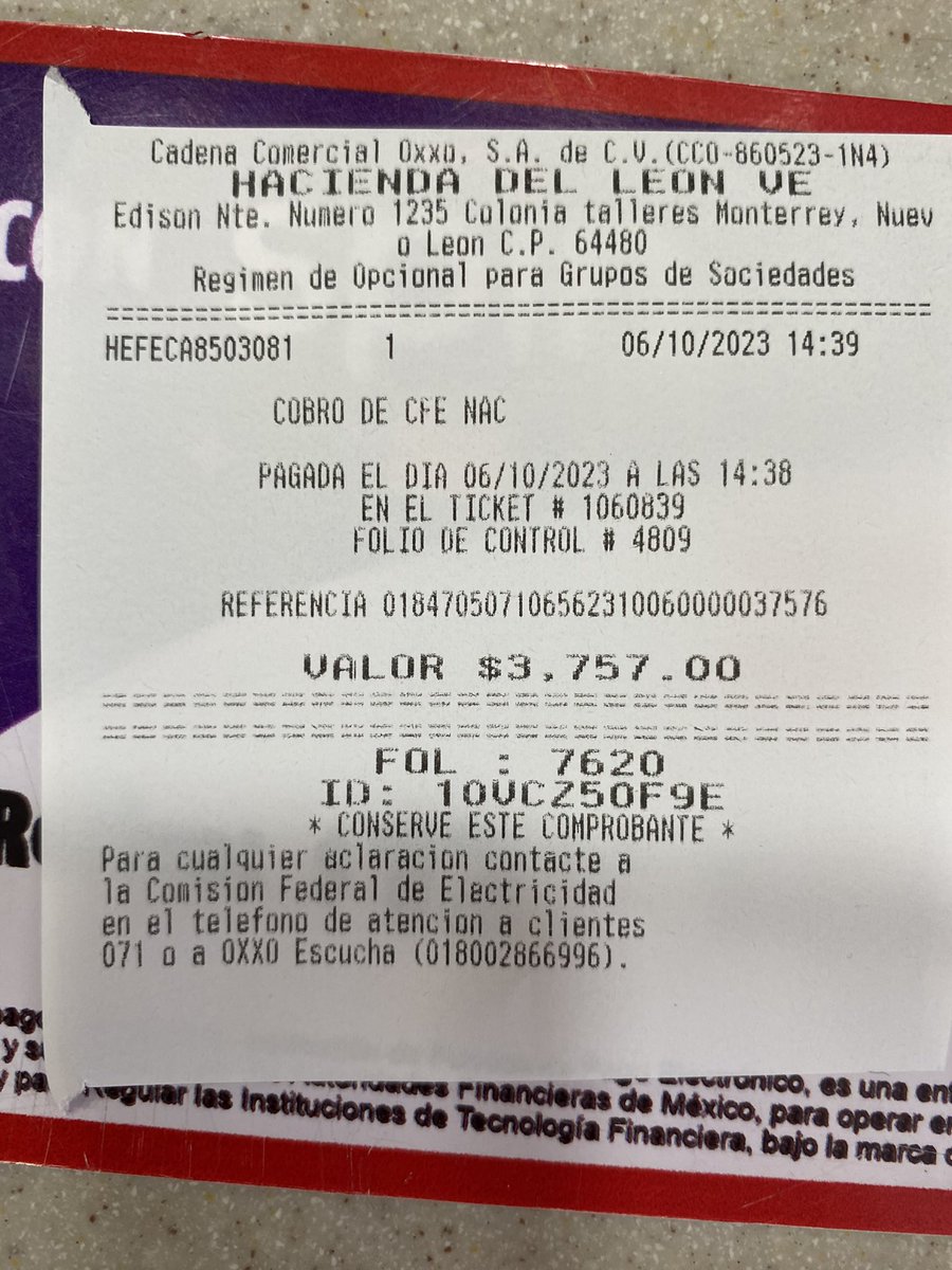 toito78's tweet photo. @CFE_Contigo me llegó este mensaje a la app de cfe donde dice que mi recibo está vencido y lo pague ayer en un Oxxo mandó imágenes https://t.co/QezGOgPTL3