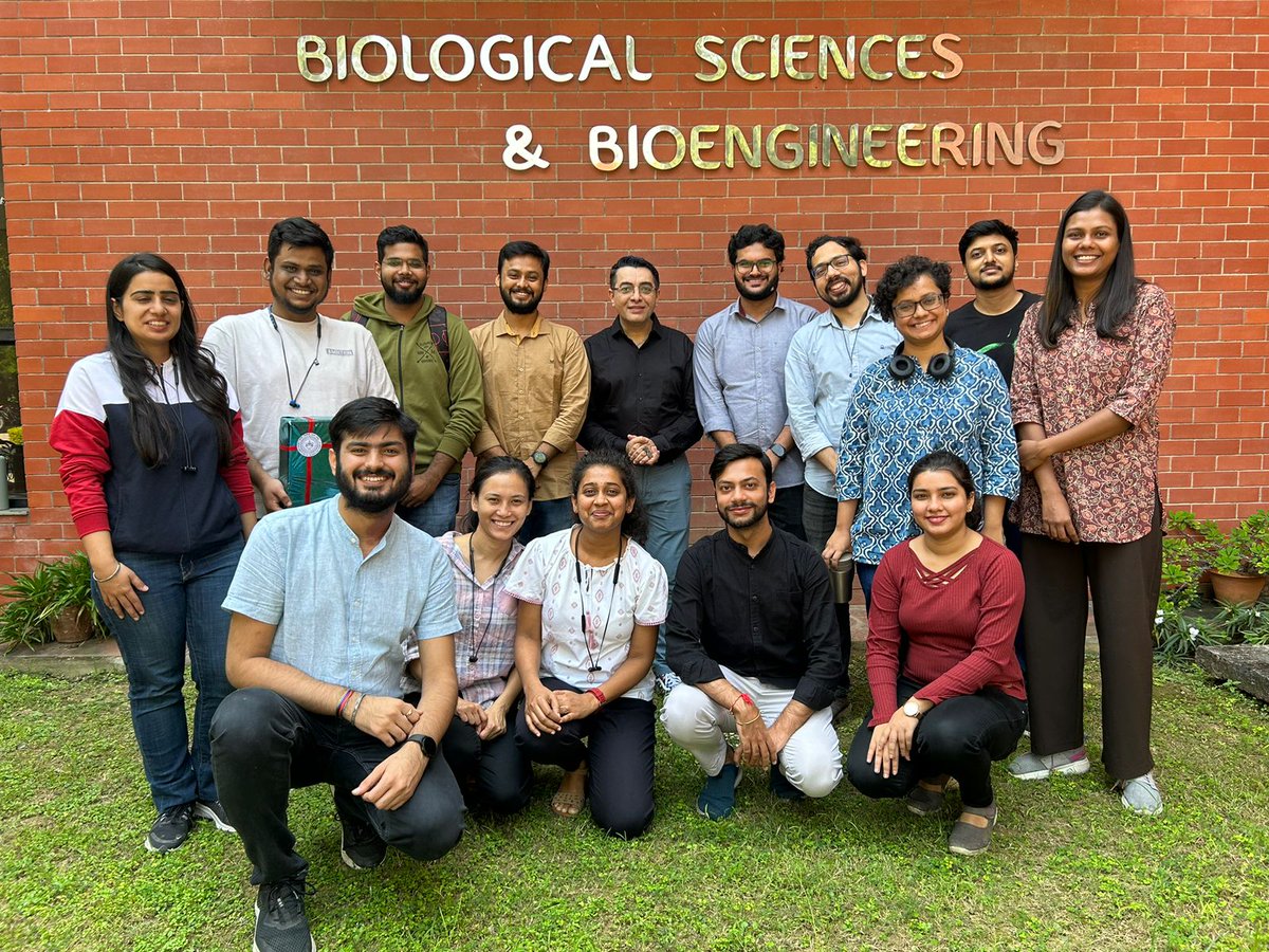 BSBEIITK1's tweet photo. BSBE has started Student Invited Talk Series #SITS where students invite &amp; host their favorite Scientists for 2 day long interactions. Dr. @DeepakNModi from NIRRH visited us this week &amp; enthralled us with his talk on Sexual Dimorphism in every cell. Stay tuned for more invitees! https://t.co/8RaWxkzW7w