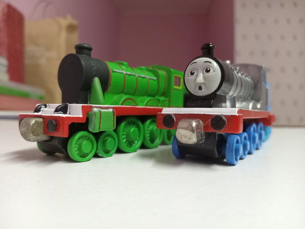 Thomas_Fan_2020's tweet photo. Henry and Edward are still in need of repairs. Henry needs a face, while Edward needs a coat of pain.
#takenplay #thomasandfreinds #thomasthetankengine #takealong #thomasandfriendsdiecast #thomasthetrain #toy #edwardtheblueengine #henrythegreenengine https://t.co/2kaPvpAIz3