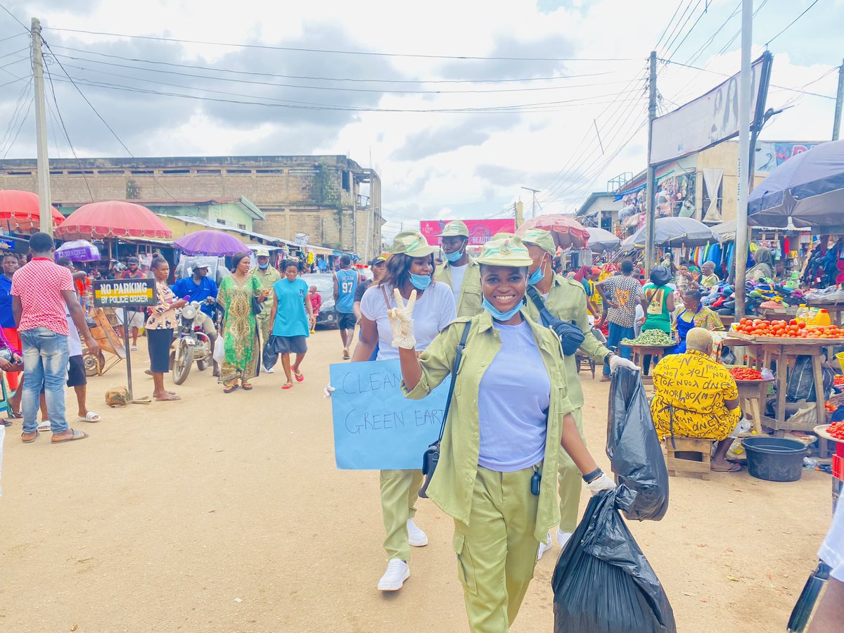 SDG CDS CLEANUP Exercise on Friday was aimed to sensitized the public about the health benefits of their environment . WE IMBIBED THE SPIRIT OF CLEANLINESS Clean Earth Green Earth 🌍💚💚❤️❤️💡💡🛜🛜🇳🇬🇳🇬 @JointSDGFund @EdoUpdates @GovernorObaseki @SDG2030 @UN_SDG @SDGaction