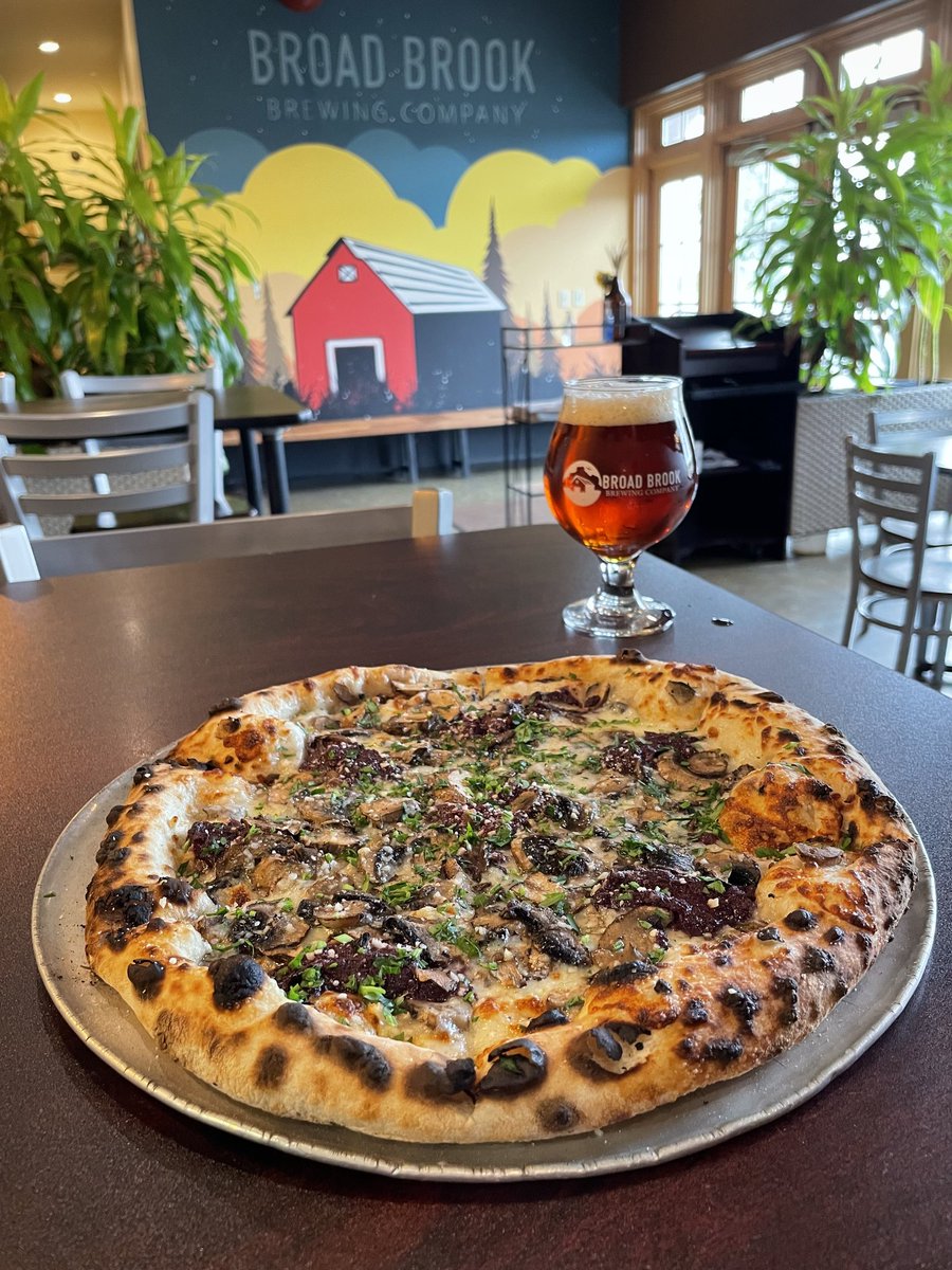 🍄 New Pizza 🍄 

- THE SHROOM -
Shredded Mozzarella, Cremini Mushrooms, Fresh Garlic, Olive Tapenade, Garlic Oil, Fresh Parsley

Try one for yourself this weekend!
We're here 1130-9

PLEASE NOTE: We will be closing at 4:00pm on Sunday for our Annual Mug Club Members Only Party