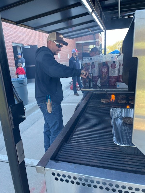 aarontbishop's tweet photo. Firing up the @atmosenergy grill alongside @OverlandParkFD at #SpecialNeedsDay. We are #fuelingsafeandthrivingcommunities with our #partnersinsafety on the Kansas side of KC throughout the month of October! https://t.co/Cqki2fcEa6