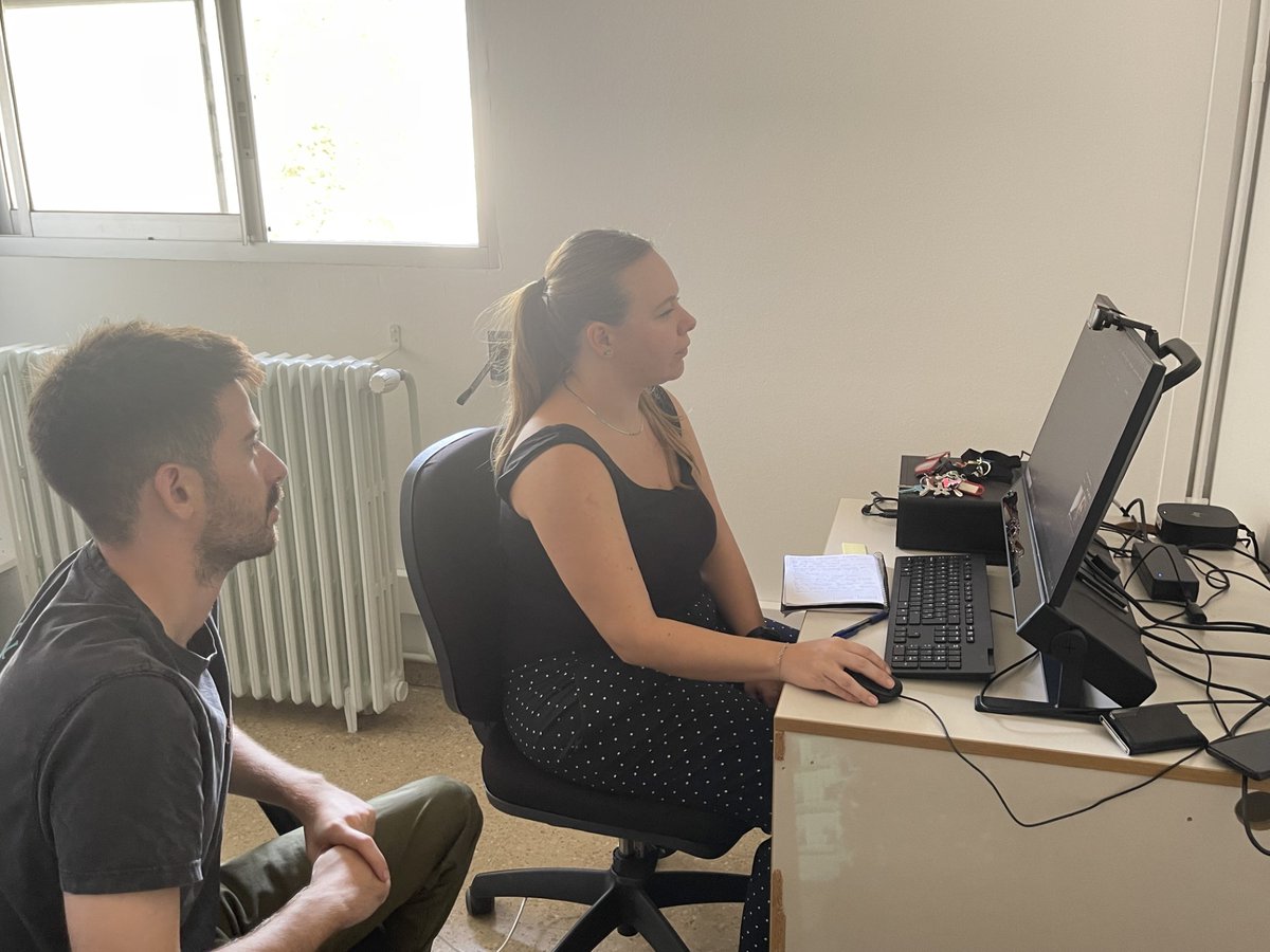 We learned a lot last Friday with the <a href="/TobiiTechnology/">Tobii</a> Seminar! 

Here our postdoc <a href="/AnastasiaIS_/">Anastasia Ivanova</a>  and our graduate student <a href="/bbernatsm/">Bernat Soley</a> playing with the software :) 💪💪

CC: <a href="/INC_UAB/">Institut de Neurociències UAB</a>