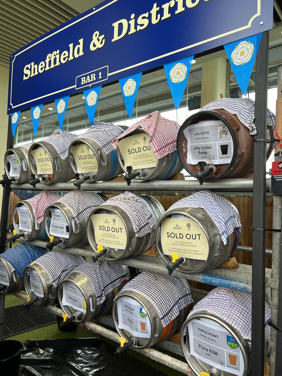 Ascot_Beer_Fest's tweet image. 1 hour left - quite a few selling out, though still good selection remaining.  Check the live beer list to see what we have on! ascotbeerfest.org.uk/index.php