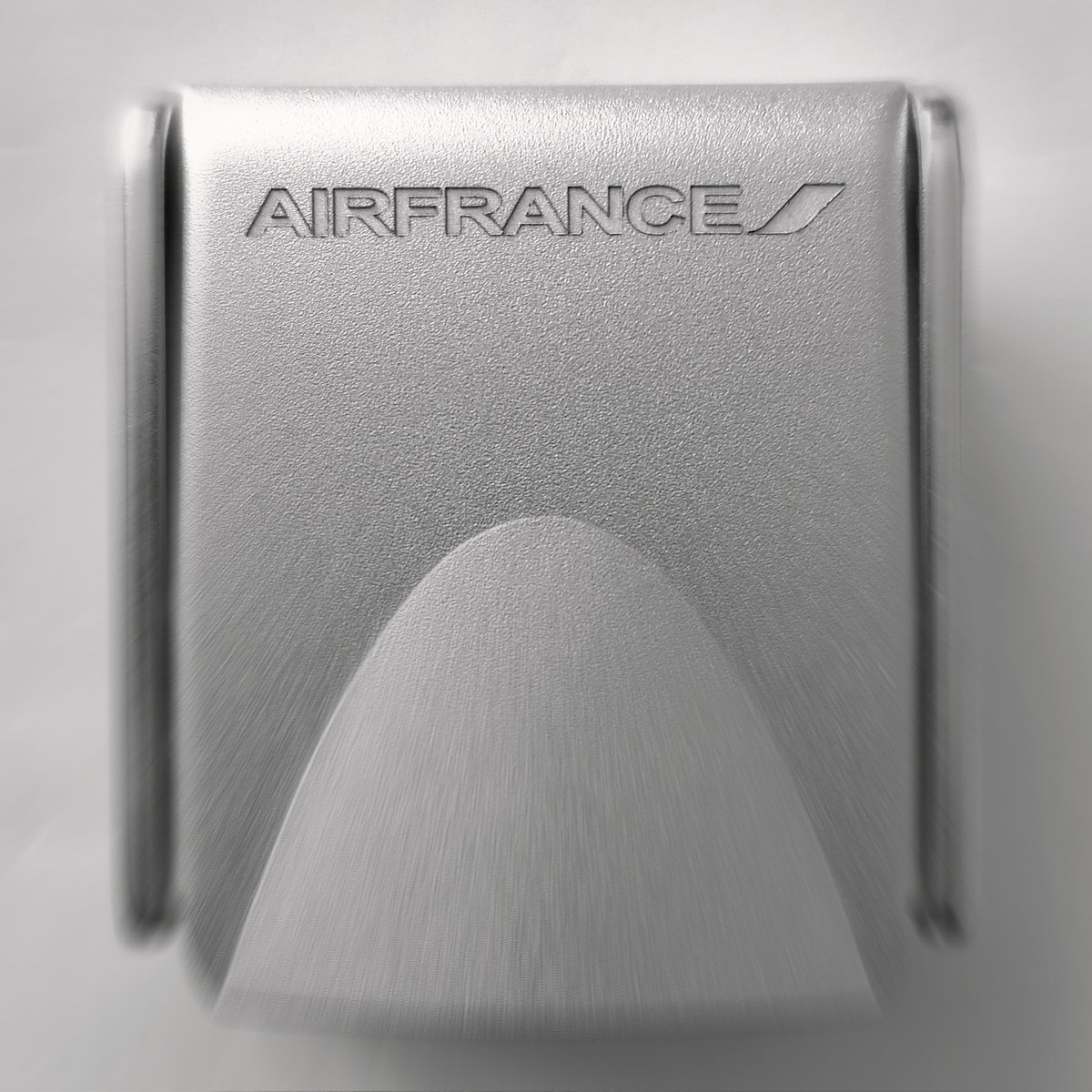 90 ans de confort, d'élégance et de sécurité. Joyeux anniversaire, <a href="/airfrance/">Air France</a> !  🇫🇷

90 years of comfort, elegance, and safety. Happy birthday, <a href="/airfrance/">Air France</a>!  🇫🇷 

#safety #seatbelts #aerospace #aviation #airlines #airfrance #comfort #elegance