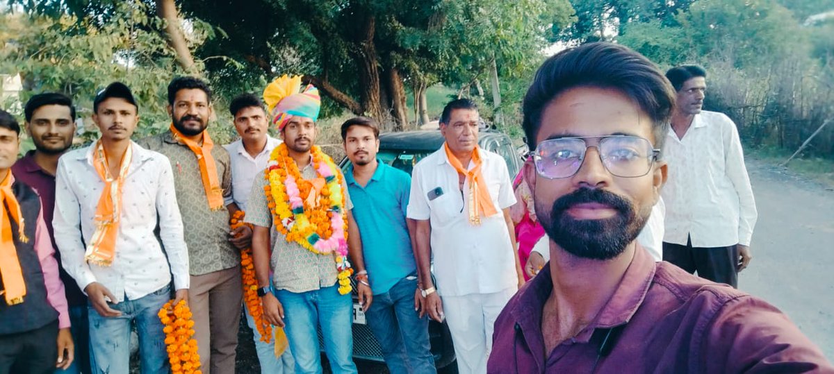 SatishS37379946's tweet image. दोस्त दौलत सिंह को आज अध्यापक पद पर कार्यभार ग्रहण करने पर बहुत-बहुत बधाई
@DaulatS30831333 
#MathsTeacher
#SpecialEducator