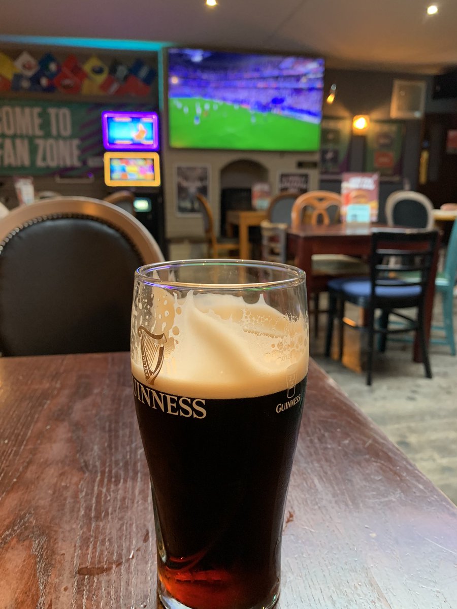 Mezmo75's tweet photo. Ready for the rugby #ENGvSAM #RWC2023 https://t.co/SQbr1wPbzL