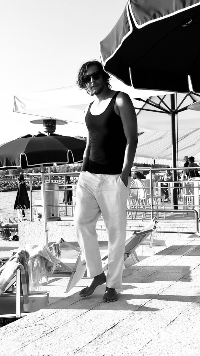 lasimo_66's tweet photo. Ah, la bellezza. Il termine indica la qualità di ciò che è bello o che ha una perfezione estetica, con un'armonia di forme che suscita ammirazione o diletto.Appunto. 😉❤️❤️❤️
#ErmalMeta #lestateaddosso😎☀️
#IGrepost 📸 https://t.co/d7vB1RF9yl