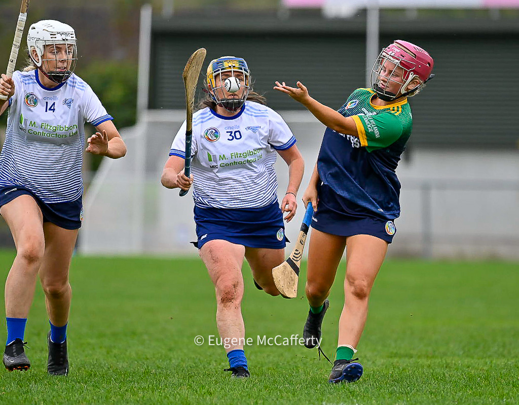 ClareChampion's tweet photo. Laura McGrath of in action against Claire McMahon from Kilmaley in the Clare senior camogie championship round 5. Half time it’s @FeaKillcc 2-7 @KilmaleyCamogie 1-4. Feakle/Killanena look secure at top Group A. @ClareCamogie. Photograph by @eugemccafferty. https://t.co/0eLiE2tCw0