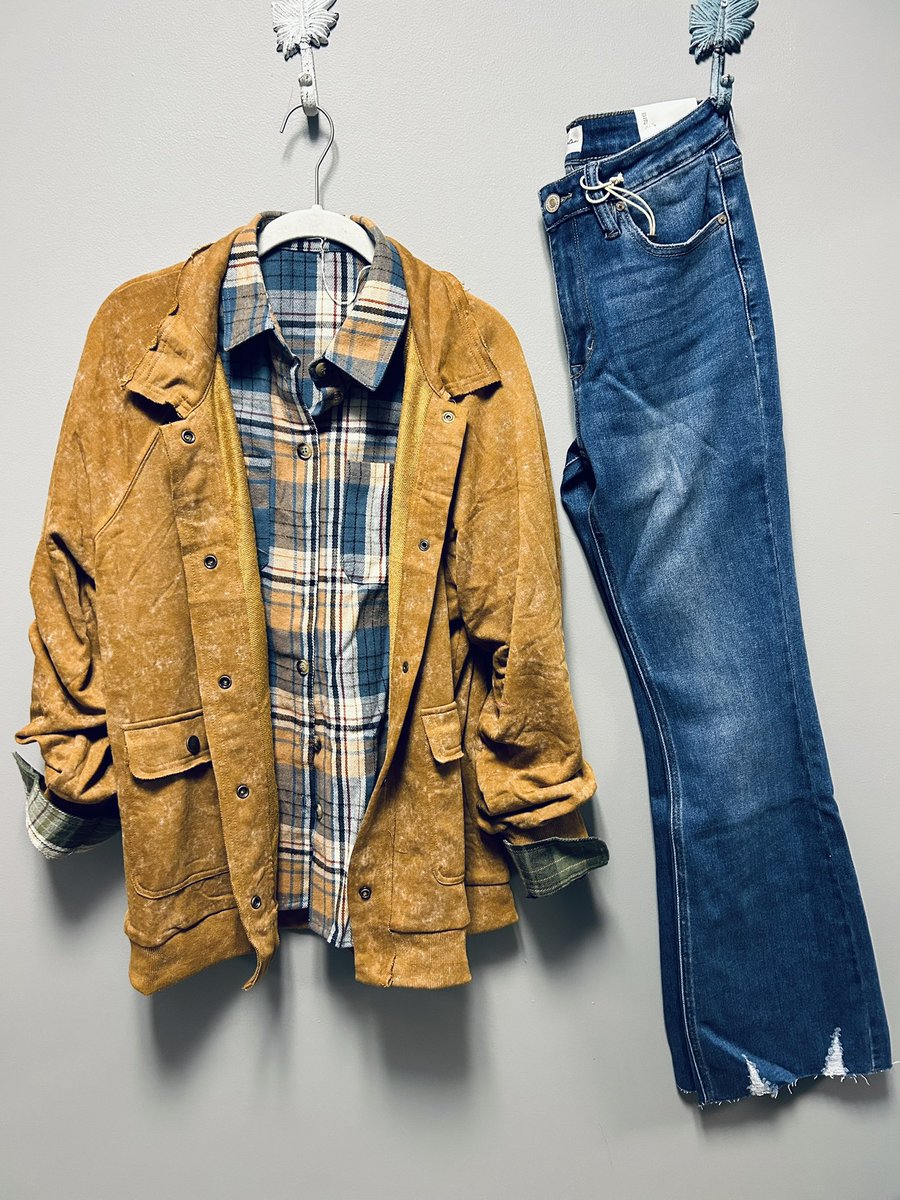 Sugarbabesboutq's tweet image. The layering possibilities are ENDLESS 🔥 

Shop in store Saturday 10am-2pm! Online anytime at sugarbabesboutique.net 

#shopSBB #boutiqueshopping #layeringseason #fallfashion #shopboutiques #ilovefallmostofall