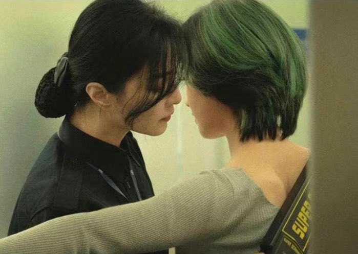 heroinadolixo's tweet image. they are coming